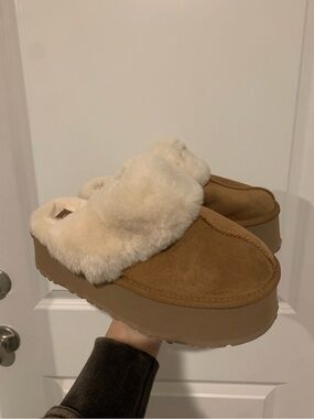 Ugg Tazzelle Chestnut Brown Platform Suede Fur Cuff Slip On Winter Boots NWOB 8